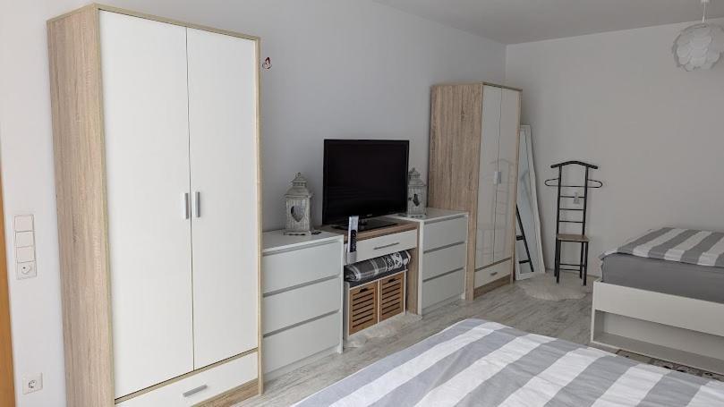 Apartamento Tom13 Köngen Exterior foto